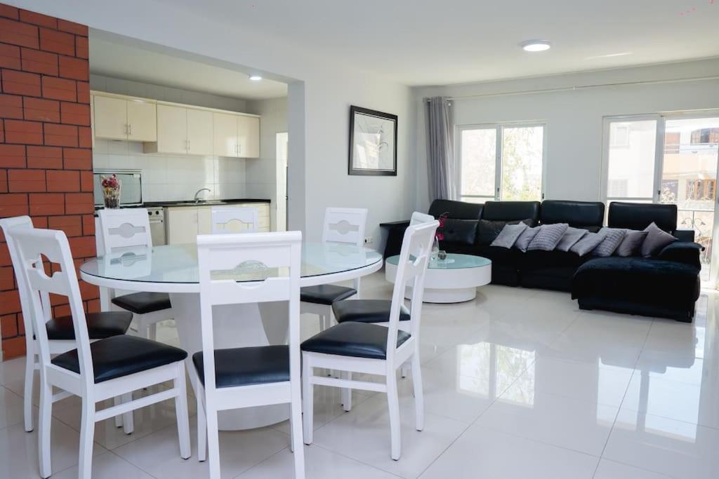 And Modern With King Size Bed Apartamento Praia