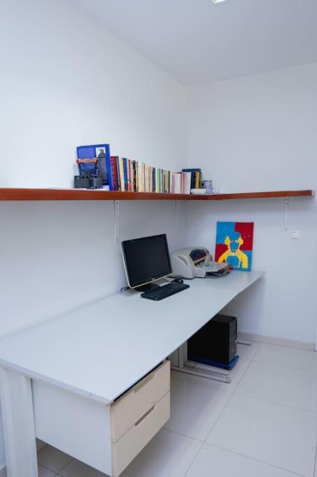 Apartamento And Modern With King Size Bed Praia